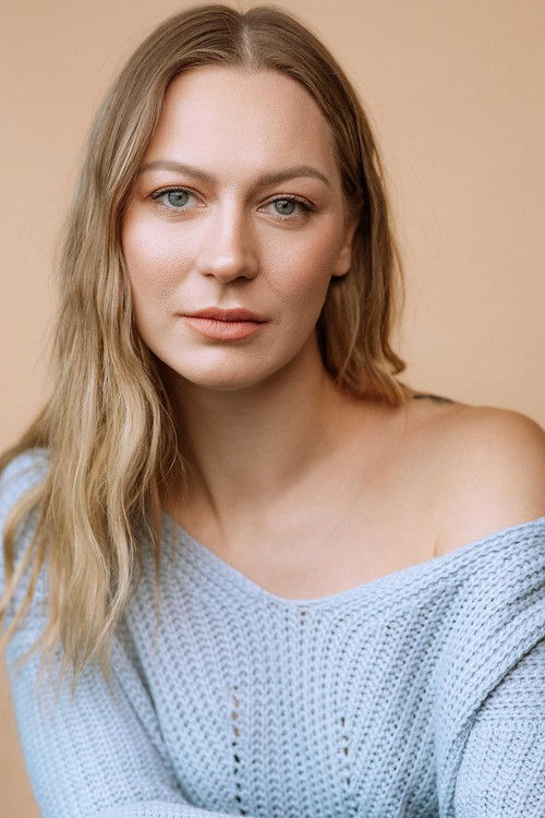 Olga Korsak as Svetlana