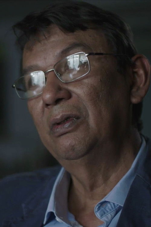 Gustavo Amaya as Self