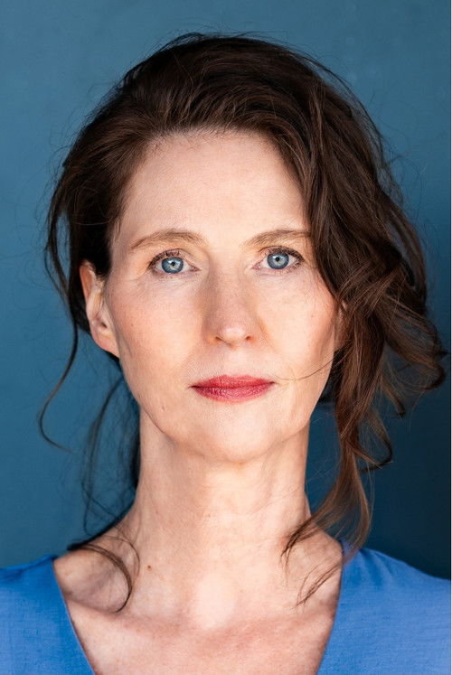 Corinna Bergmann as Kim