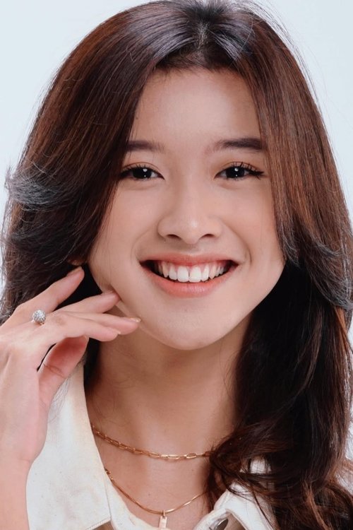 Ika Purpitasari as Kanaya