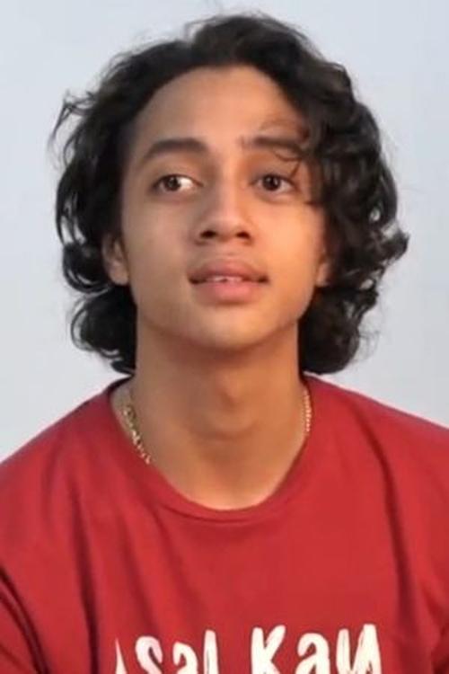 Dewa Dayana as Ahmed