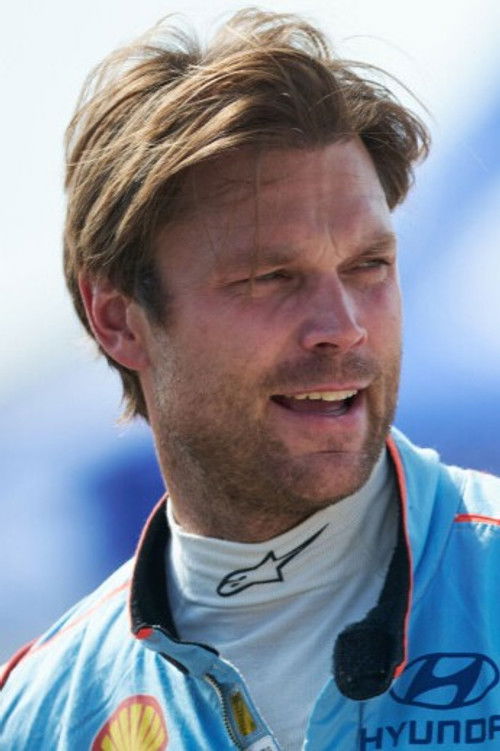 Andreas Mikkelsen as Self