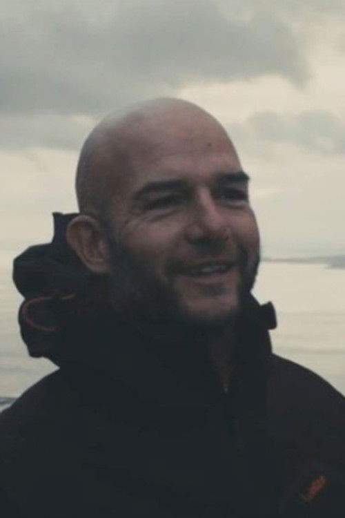 Roger Suarez as Alfredo