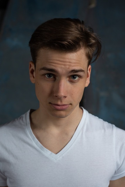 Wiktor Piechowski as Kamil