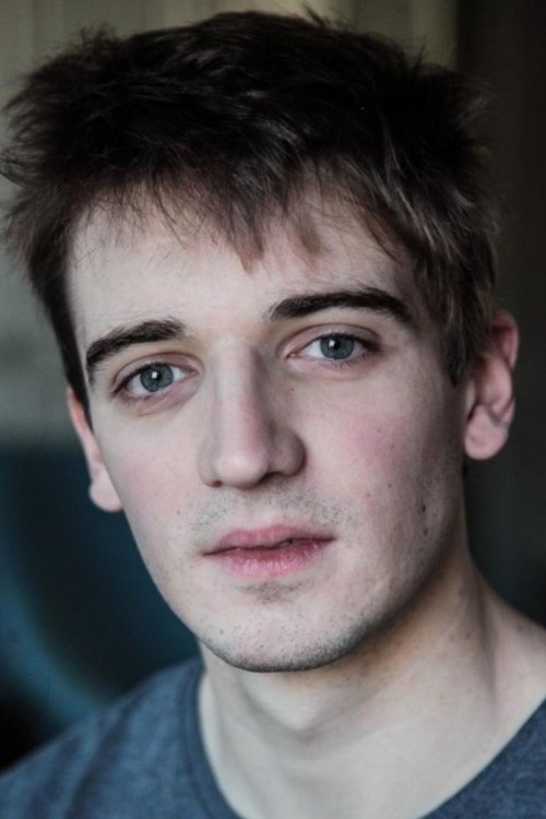 Édouard Sulpice as Junior