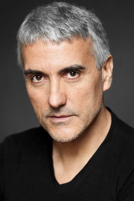 Toni Martínez as Carlos