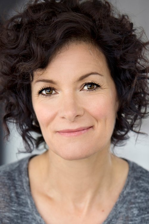 Dominique Leduc as Idola St-Jean