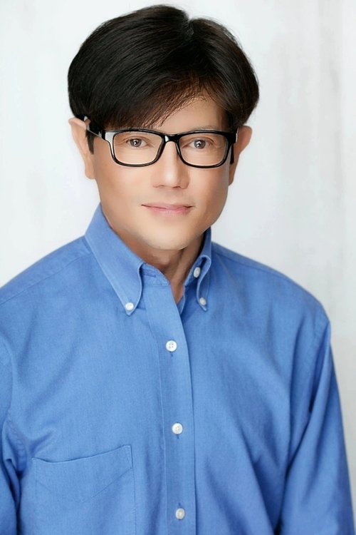 Rummel Mor as Cafe Manager