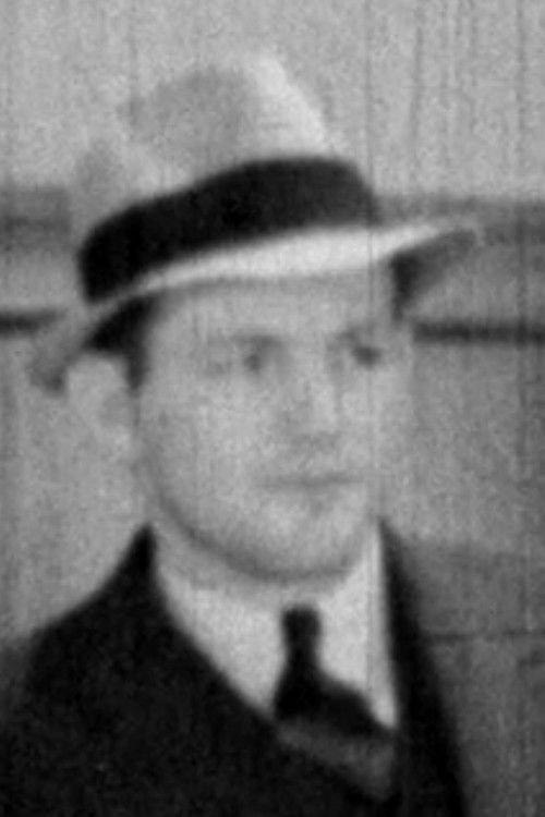 Sandy McDonald as Bradley