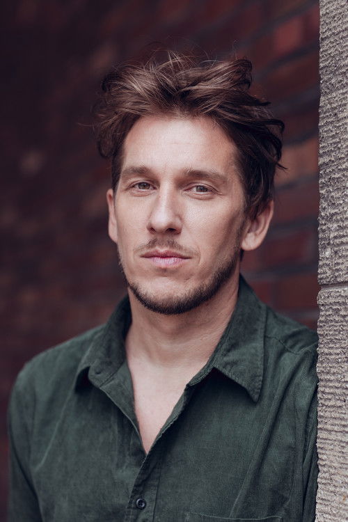 Ingo Raabe as Helmuth