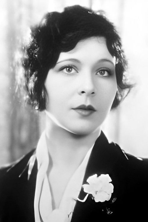 Jocelyn Lee as Barbara Potter