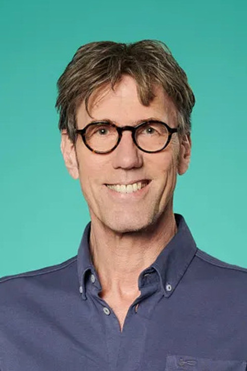 Hans Schiffers as Self - Host