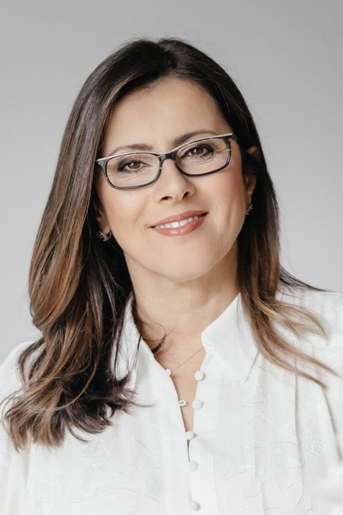 Nara Gregg as Nora Gregg