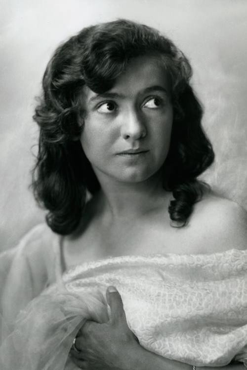 Karen Caspersen as Emilie Schultz