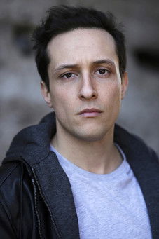 Edoardo Sorgente as Roberto ragazzo