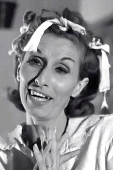 Athina Mertyri as Ιφιγένεια