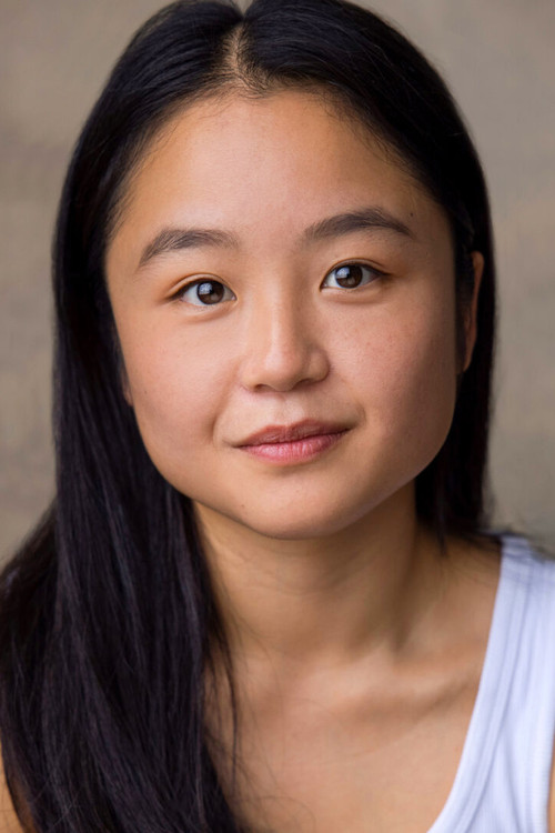 Louise Jiang as Niah