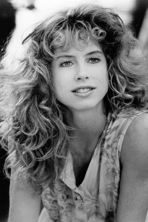 Julianne Phillips as Janet Huntley