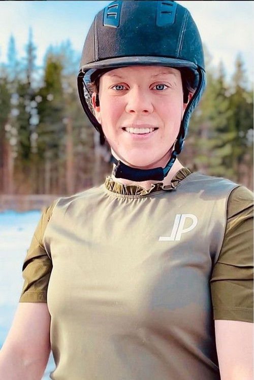 Elisa Thorell as Self