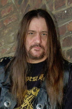 Tom Angelripper as Singer