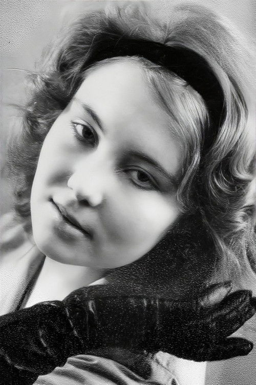 Svetlana Menshikova as Ольга Уткина - «Лёля»