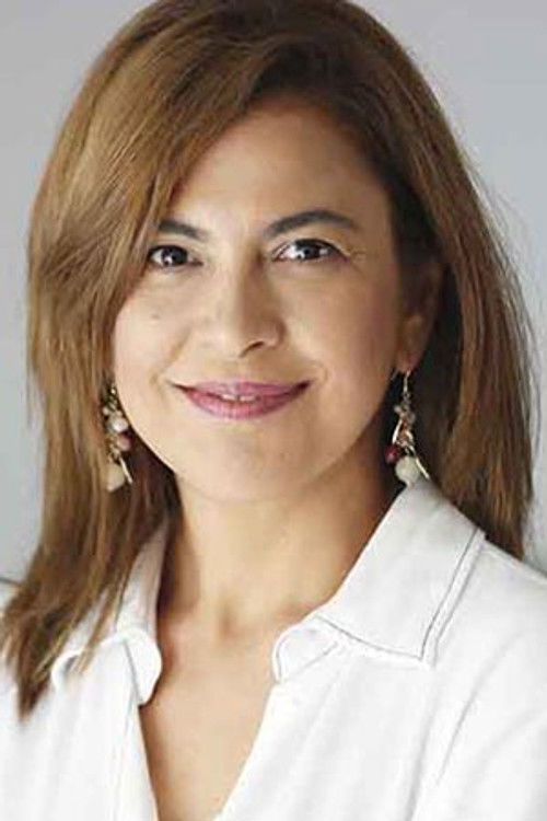 Pınar Alçınkaya as Nazmiye