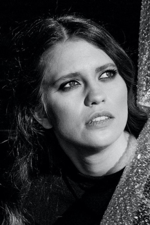 Milēna Miškēviča as 