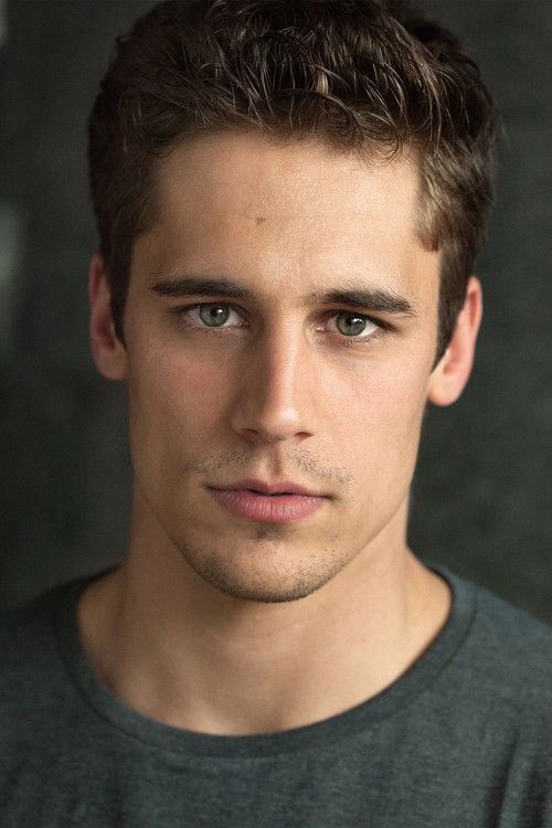 Martiño Rivas as Marcos Novoa