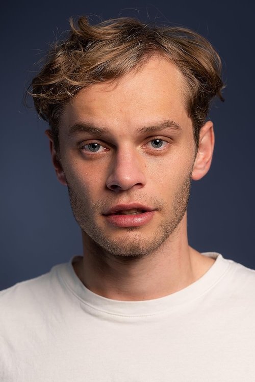 Aidan Scott as Tristan