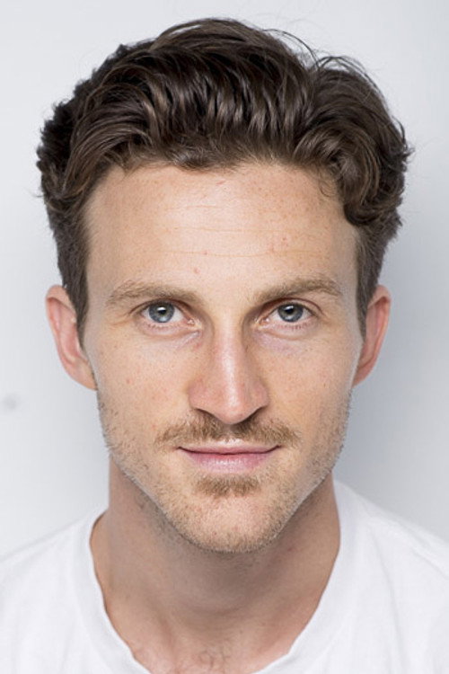 Leonardo Salerni as Michel