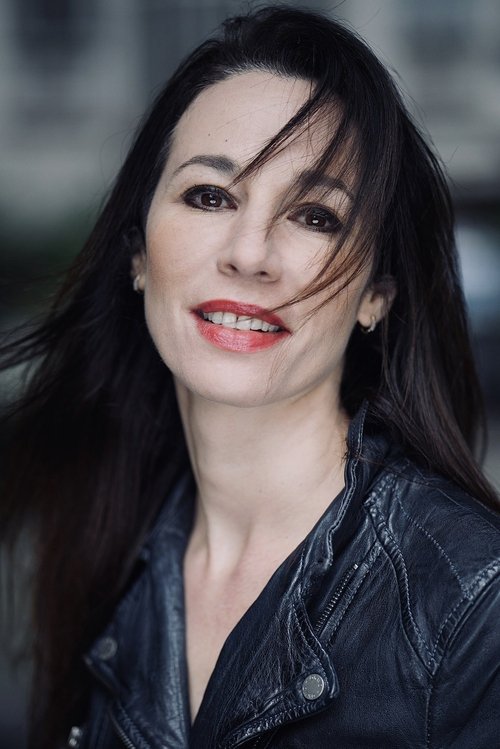 Isabelle Le Nouvel as Aïcha