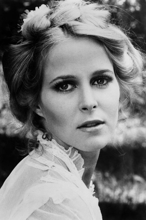 Nina Axelrod as Lois Hayes