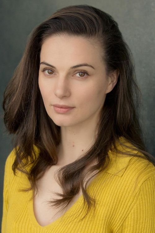 Andreea Diac as Joey's Mum