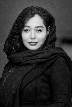 Sania Salari as Nazi Hooshyar