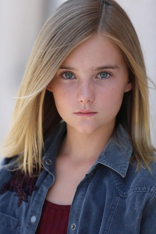 Lexie Lovering as Young Ava