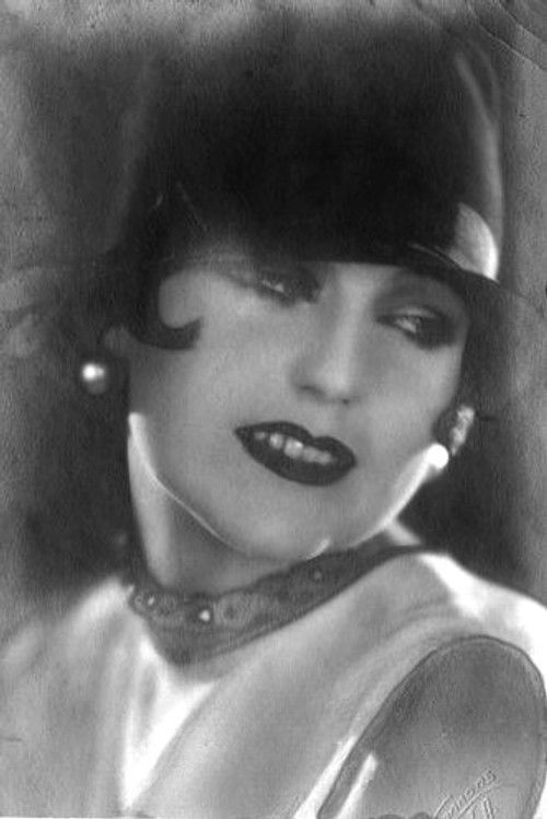 Marion McDonald as Harem Girl (uncredited)