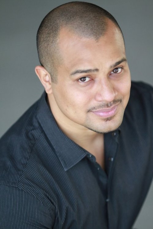 Lorenzo Callender as Ronnie
