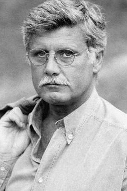 Sergio Di Giulio as Il Custode (IT)