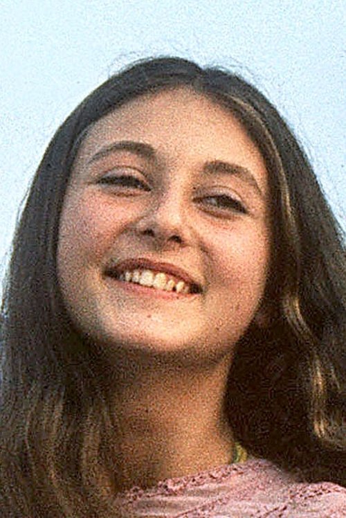 Tessa Bouché as Aziza