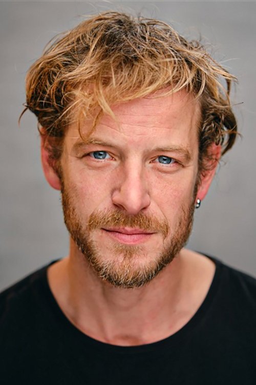 Thomas Coumans as Sam