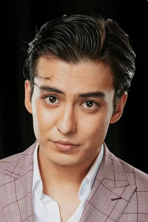 Umutwar Mahmut as Enwer