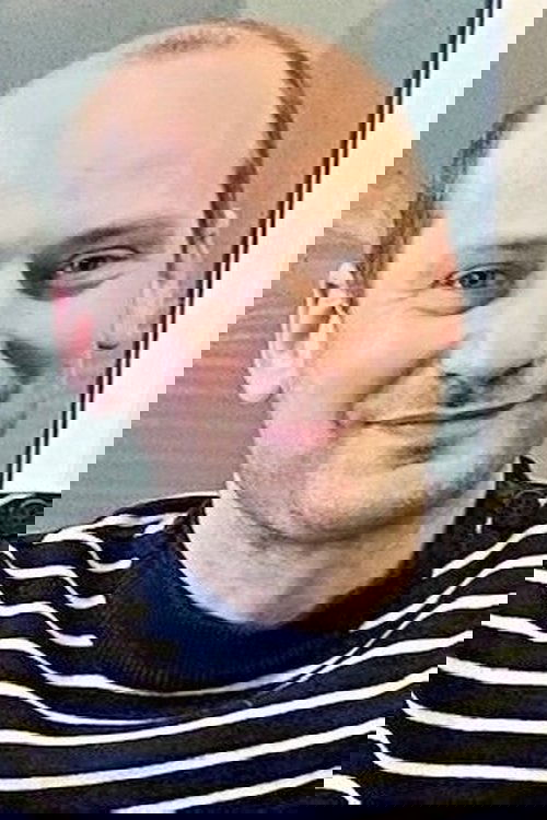 Yvain Juillard as Guy Lombier