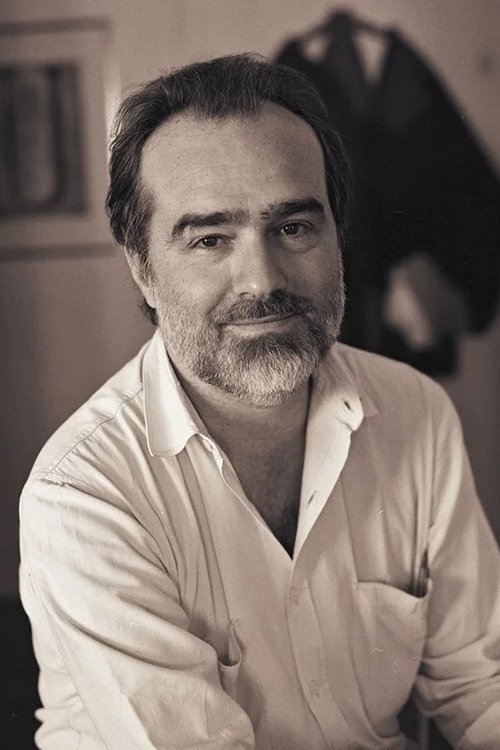 Gonzalo García-Pelayo as Self