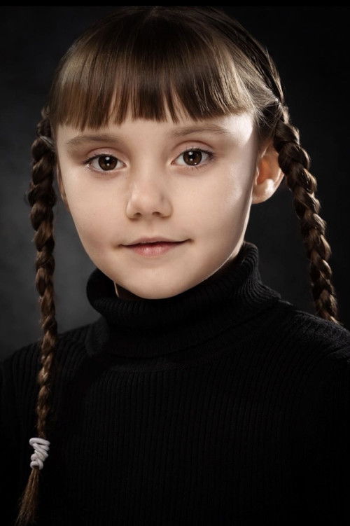 Lucie Makayla Ellis as Pippa