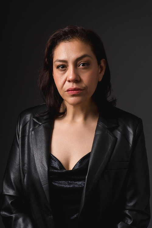 Cica Miranda as Mujer