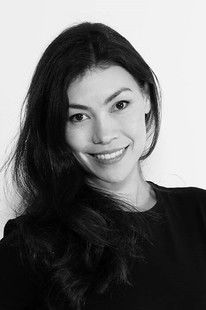 Ann Marie Simpson as Self - Violin