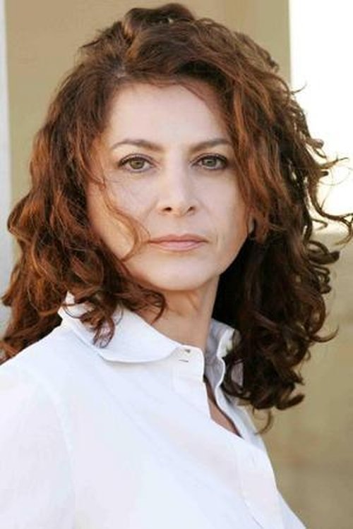Renata Attivissimo as Elena