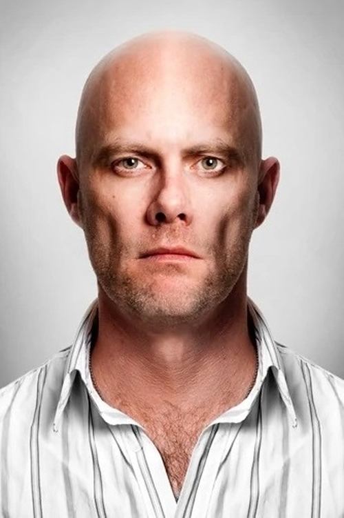 Charles Zuckermann as Detective Carlson