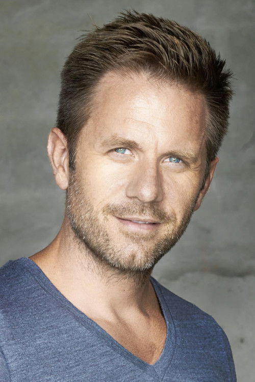 Aaron Benward as David King