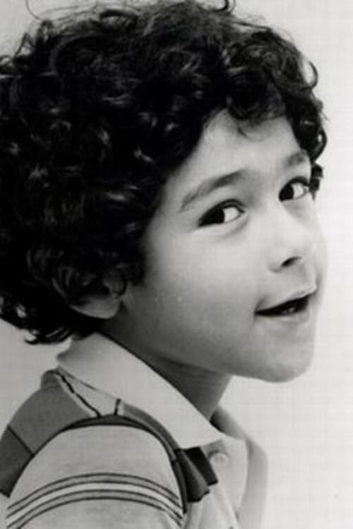 Humberto Ortiz as Kevin Alejandro